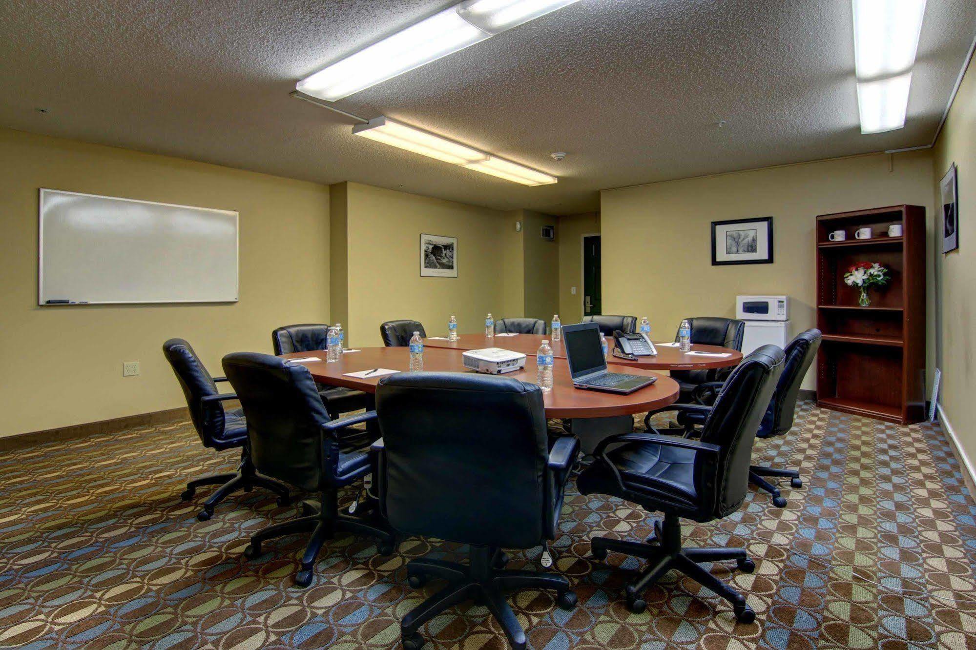 Intown Suites Extended Stay Marietta Ga - Roswell Rd Eksteriør bilde