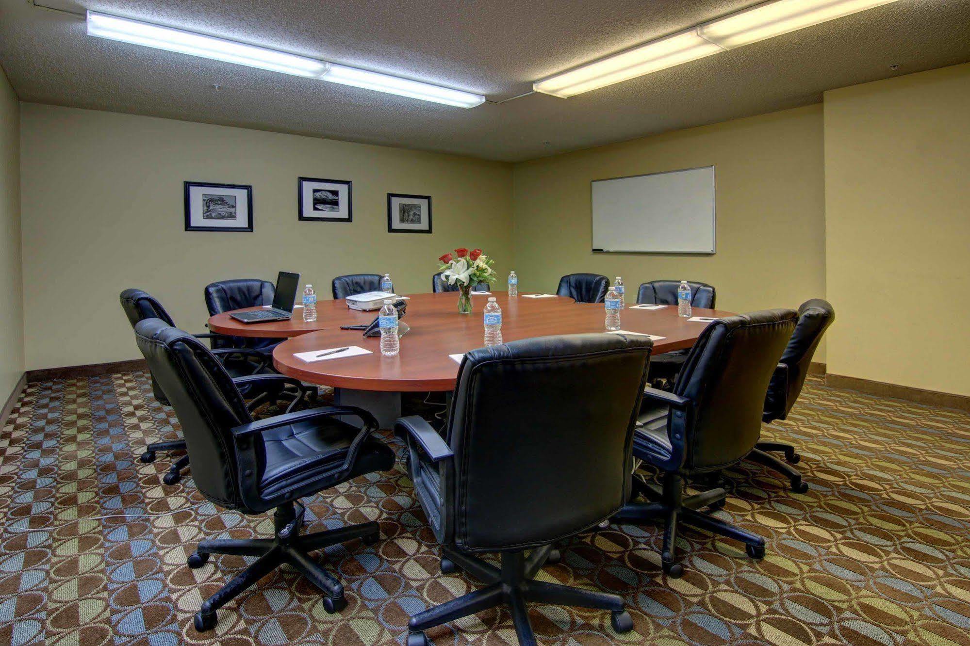 Intown Suites Extended Stay Marietta Ga - Roswell Rd Eksteriør bilde