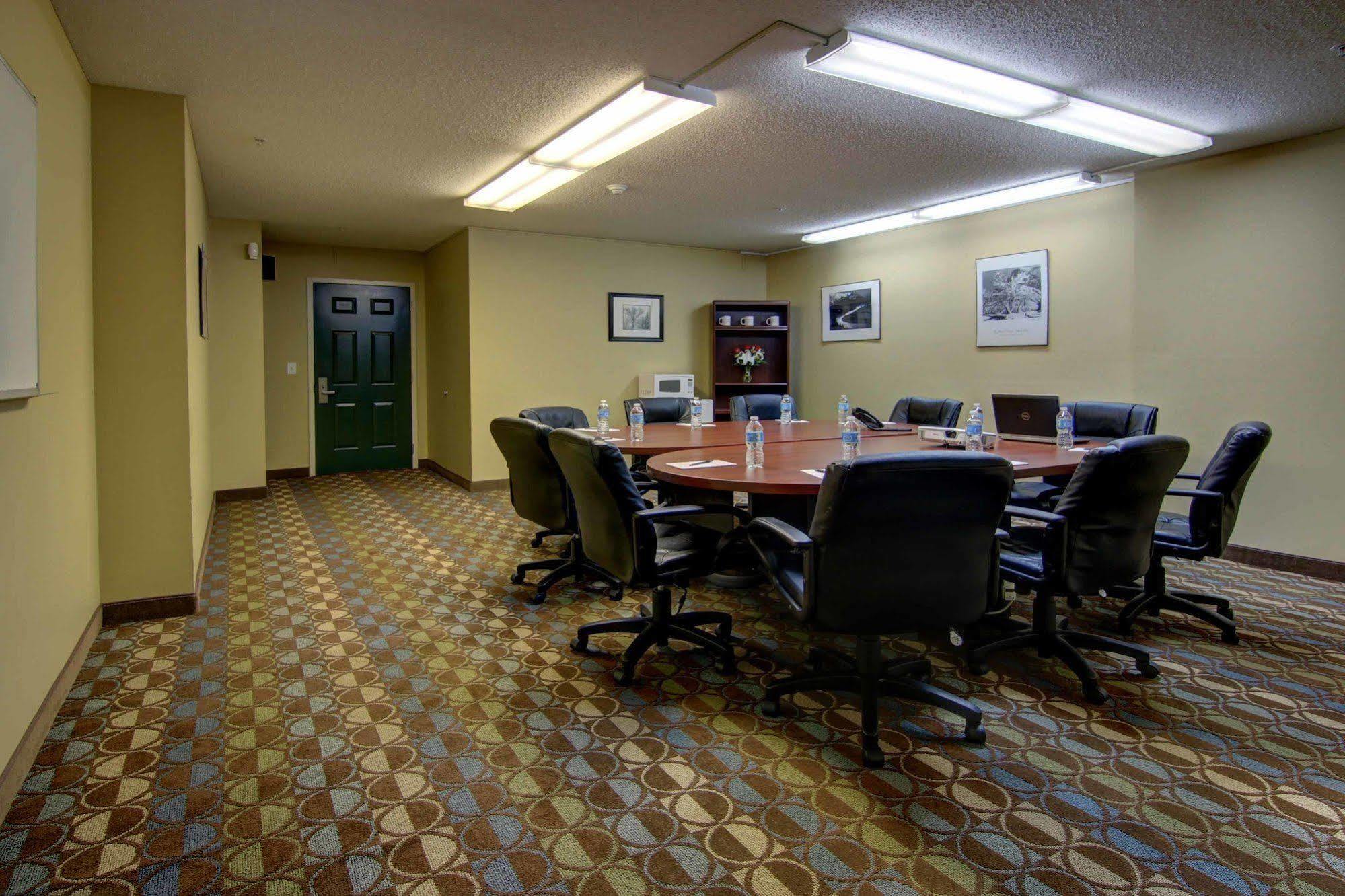 Intown Suites Extended Stay Marietta Ga - Roswell Rd Eksteriør bilde